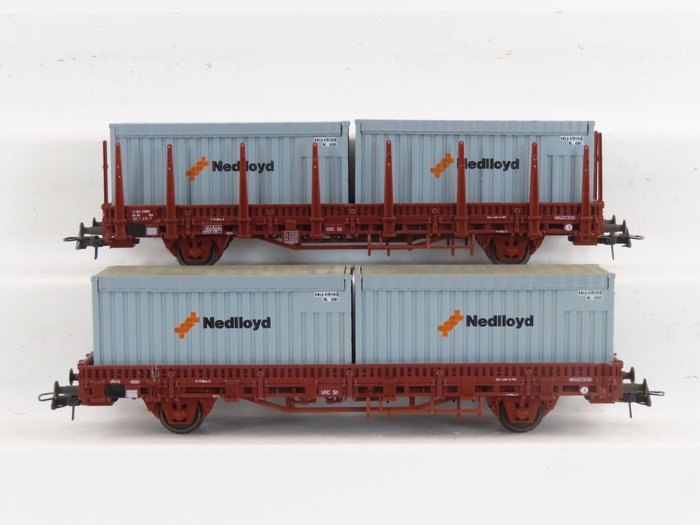 Roco H0 - 46320 - Modellbahn-Güterwagen (2) - 2-achsige Rungenwagen mit Ladung (Container) und Aufdruck „Nedlloyd“ - NS