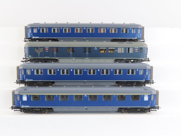 Roco H0轨 - 44282/44284/44293/45317 - 模型火车客运车厢 (4) - 4辆四轴特快列车一等车厢、一等车厢/二等车厢和二等车厢及邮政车厢 - NS