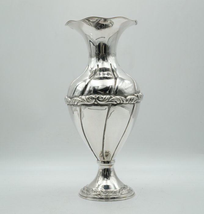 Large - Vase  - Sølv