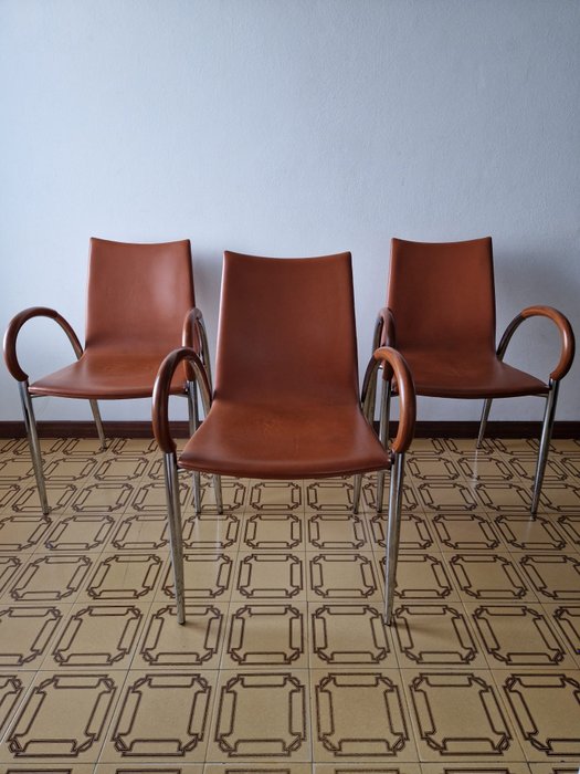 Silla - Conjunto de tres sillas/sillones - estructura de acero cromado, asiento y respaldo de ecopiel,