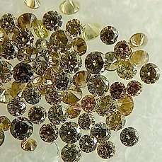 75 pcs Diamanten – 0.89 ct – Briljant – fancy bruin geel – P1, VS1, No reserve!