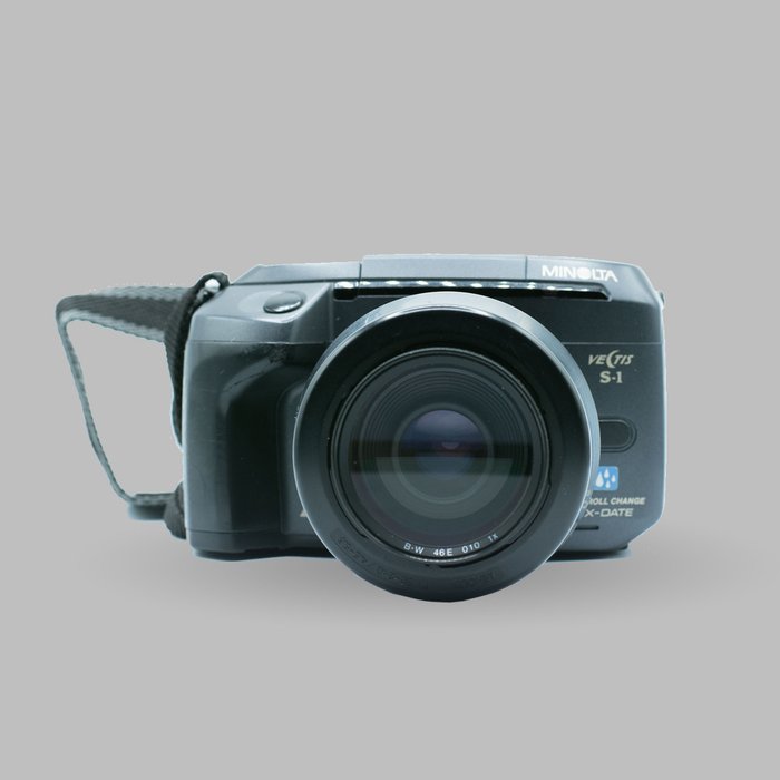 Minolta Vectis S-1 +  V80-240 APO + 2x Fujichrome 100ix 40exp Analoge Kamera