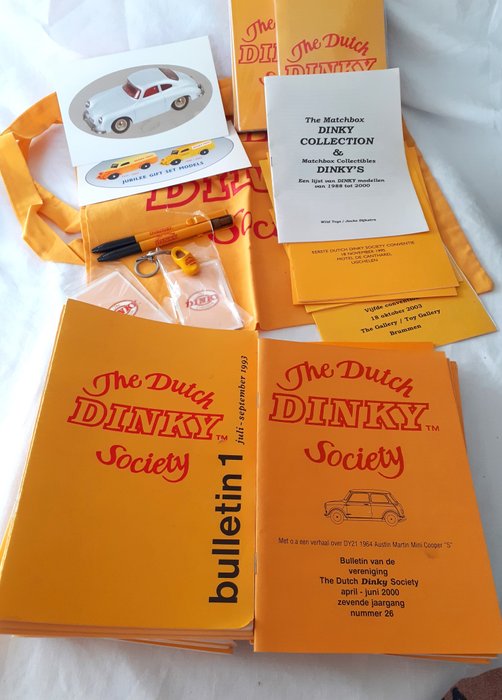 紀念品系列 - 荷蘭 Dinky Society 1993-2004 年全部 41 份公報合集