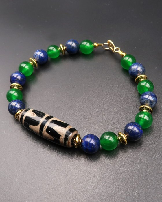 Emerald - Buddhist bracelet - Tiger tooth Dzi - Destroys fears - 14k GF Gold Clasp, Lapis Lazuli - Bracelet