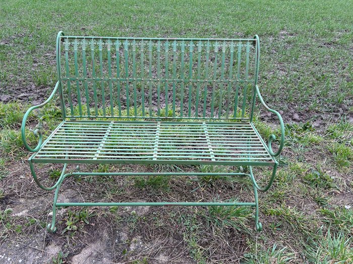 Bench - Bank - Iron (cast/wrought)