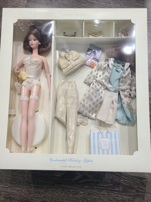 Mattel  - Barbie dukke Silkstone Fashion Model Continental Holiday Giftset