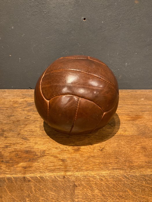 Vintage-Medizinball aus Leder, tolle Farbe und Patina 