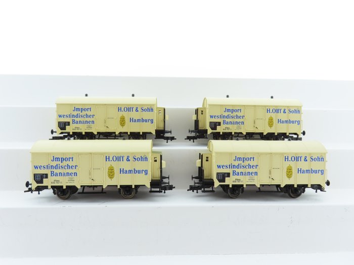 Fleischmann H0 - 5837K - 模型貨運火車 (4) - 印有「Impost West Indian Bananas」字樣的 2 軸封閉式貨車 - KPEV