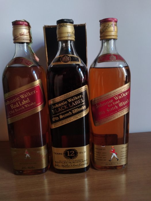 Johnnie Walker - Red Label & 12 years old Black Label  - b. anii `80, anii `90 - 70 cl, 75 cl - 3 sticle