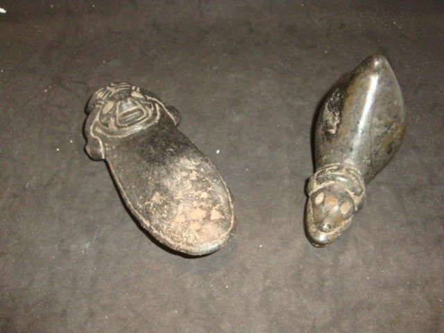 cultuur Taino gandes antilles caraïbes pierre of spatel cultuelle en trigonoliet - 1 cm  (Zonder Minimumprijs)
