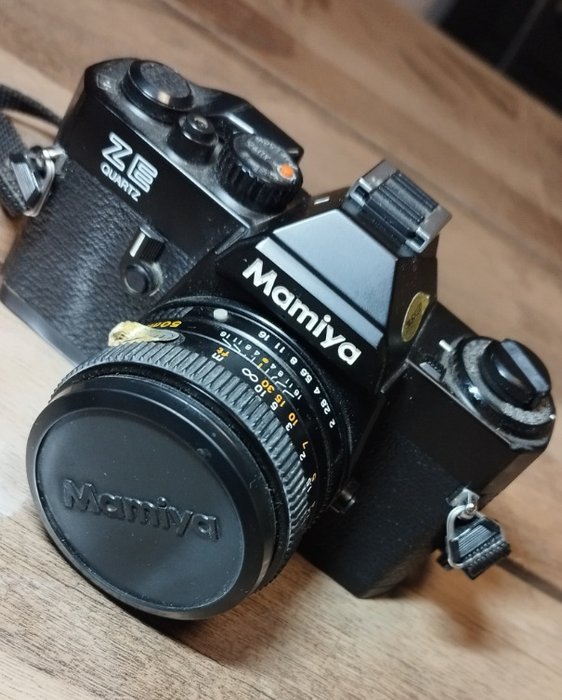 Mamiya ZE Quartz + Sekor E 2/50mm | Single lens reflex camera (SLR)