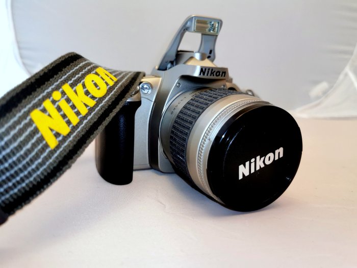 Nikon F55 + 28-80mm 1:3.5-5.6 G Nikon Analóg fényképezőgép