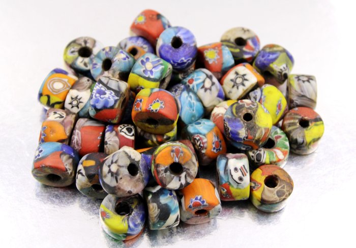 41 颗老威尼斯手工玻璃贸易珠子，面向非洲市场  (没有保留价)