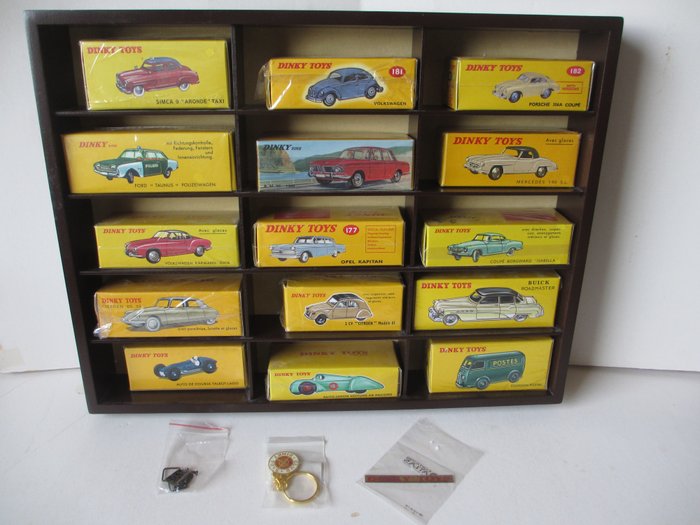 Atlas-Dinky Toys - Model car - Setzkasten mit 15 Neuen Fahrzeugen - Complete set box, NEW