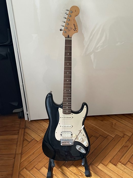 Squier - Stratocaster -  - Elektrisk gitar - Indonesia  (Ingen reservasjonspris)