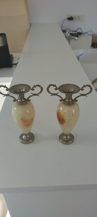 Enkeltblomst vase (2)  - Onyks
