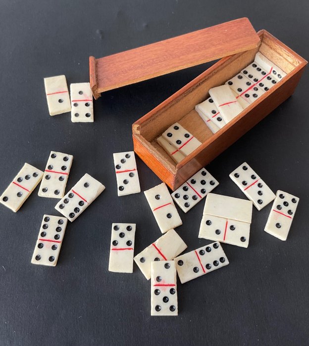 Antiek miniatuur Dominospel , pocket model - Játék - Csontból készült