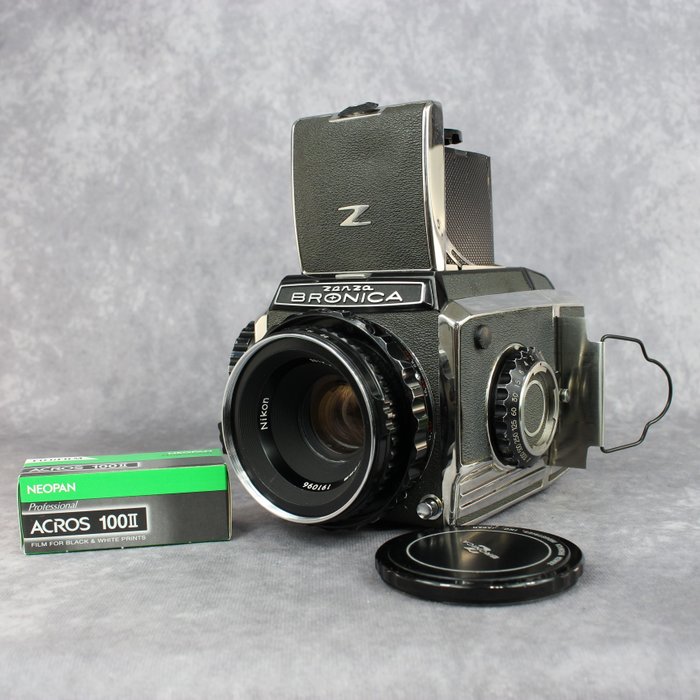 Zenza Bronica + Nikkor-P 75mm F/2.8 Lens 120 / mellanformatskamera