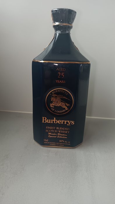 Burberrys 25 years old - Master Blender Special Reserve  - 700ml