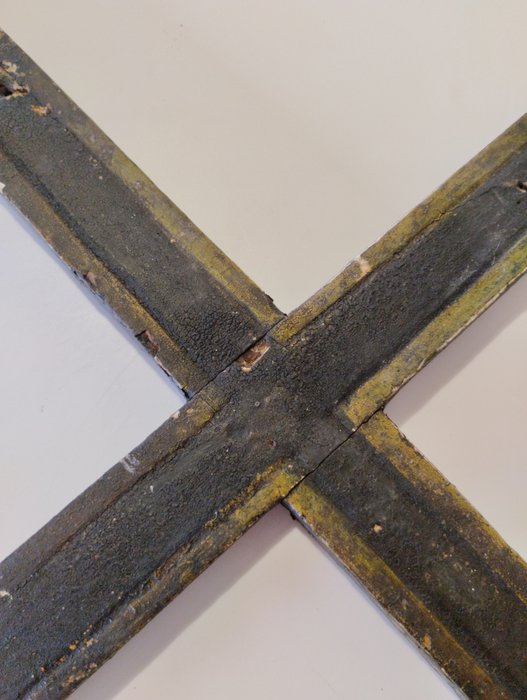 十字架 - 木, 金叶子 - 1700-1750年