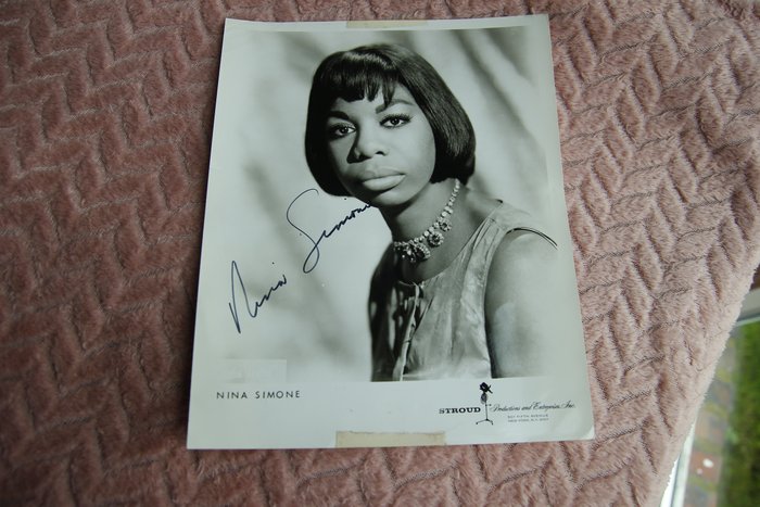 Maurice Seymour - Foto van Nina Simone met handtekening
