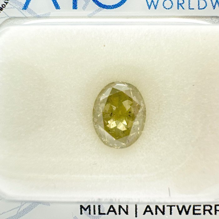 1 pcs Diamante - 0.81 ct - Oval - Light grayish yellow - SI3, No Reserve Price!