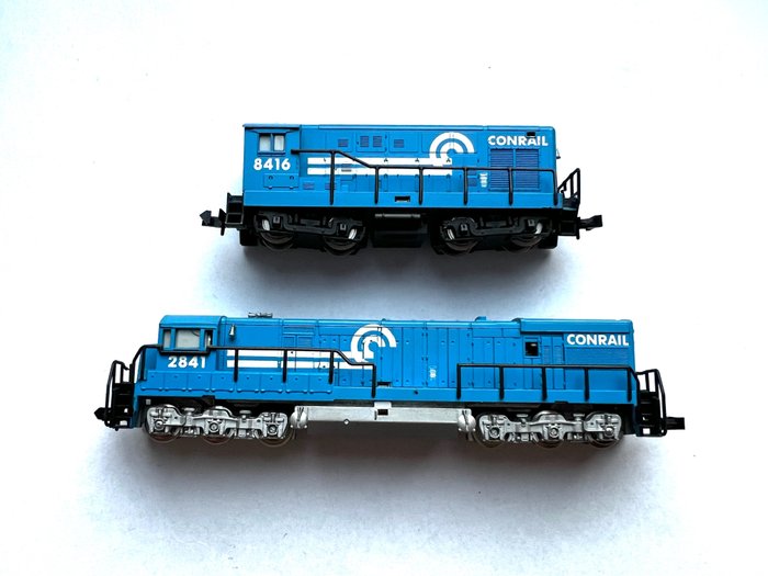Minitrix N - Locomotivă diesel (2) - CONRAIL