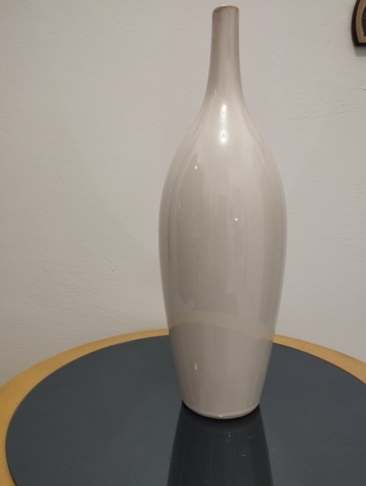 Vase -  (H. 42 cm)  - Keramikk