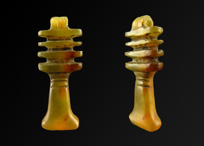 Oud-Egyptisch Kornalijn Djed Pijler-amulet - 2.2 cm  (Zonder Minimumprijs)