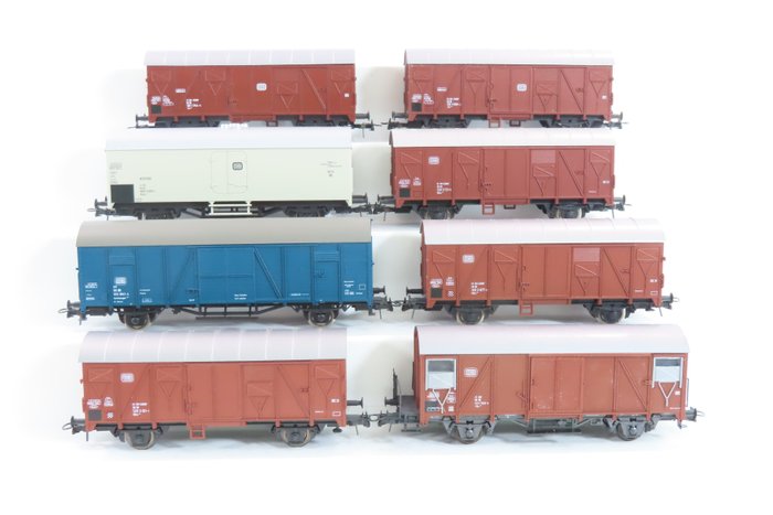 Roco H0 - 46014/47329/46450/4374S - Set machetă tren cu vagon marfă (8) - 8 mașini închise - DB