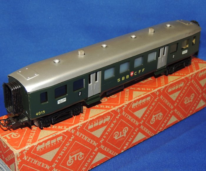 Märklin H0轨 - 4015.8-348/1 - 模型火车客运车厢 (1) - 轻快列车车厢 - SBB-CFF