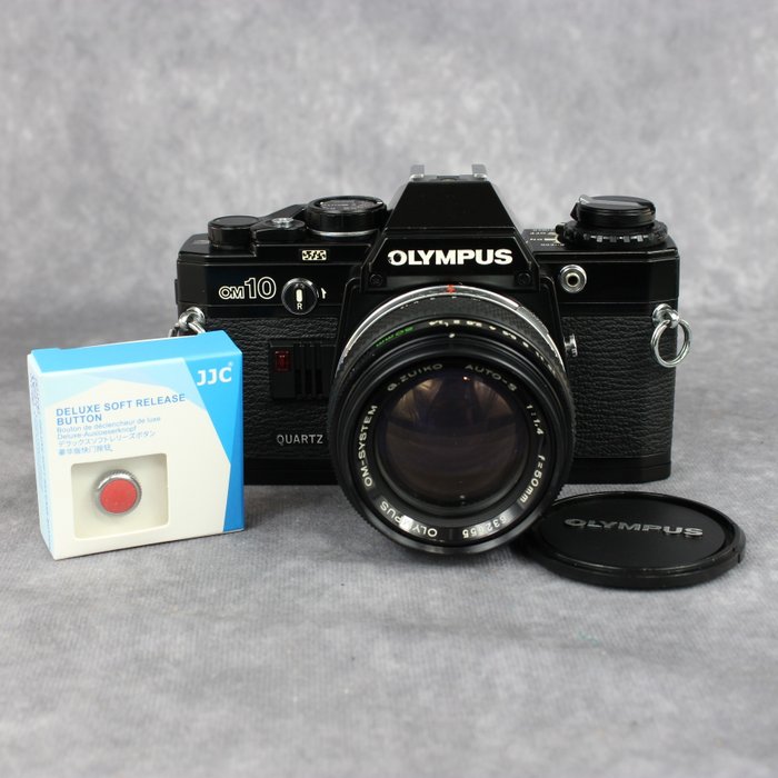 Olympus OM10 + 50mm 1:1.4 Aparat analogowy