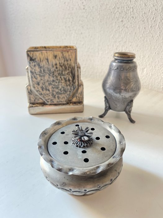Vase (3)  - Slukkere, keramik, bronze