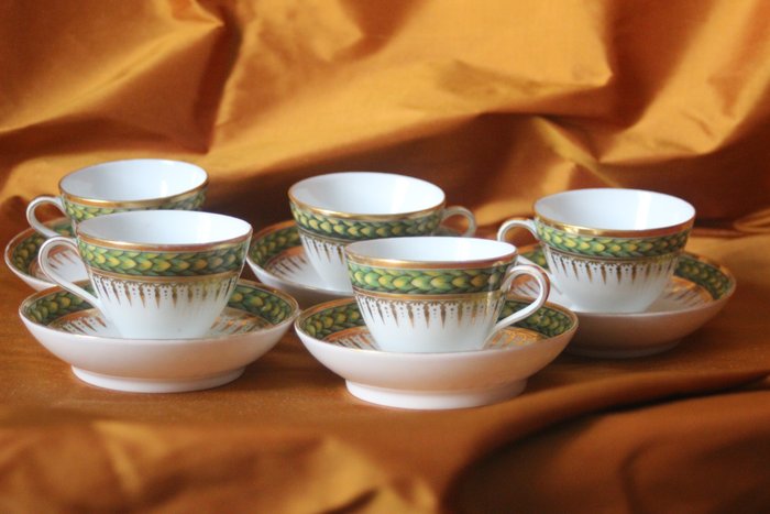 Nast - Tasse und Untertasse (11) - 5 tasses porcelaine Paris, manufacture Nast, vers 1820 Restauration, au lauriers - Porzellan