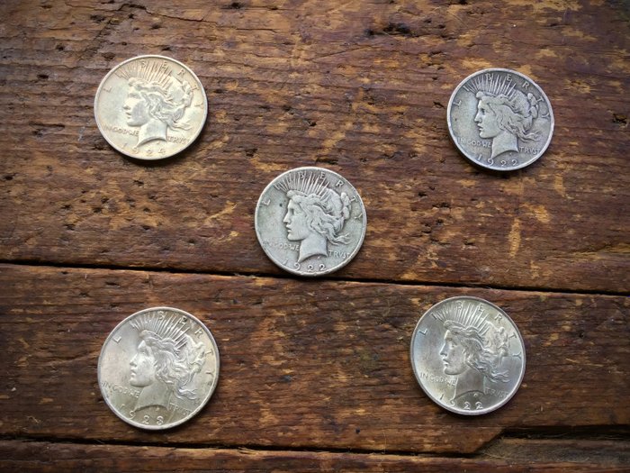 Estados Unidos. A Lot of 5x US Silver Peace Dollars 1922-1924  (Sem preço de reserva)
