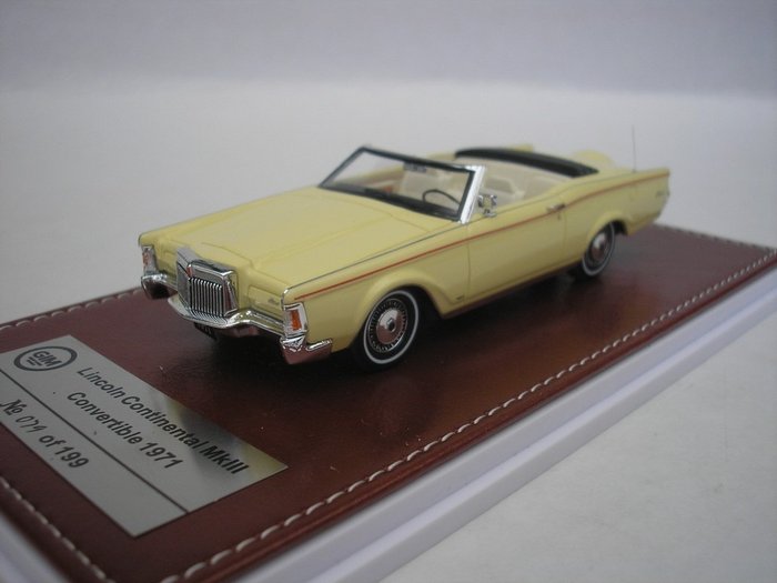 GIM 1:43 - 模型敞篷車 - Lincoln Continental MK III Cabriolet - 1971 - 黃色 - 199 件
