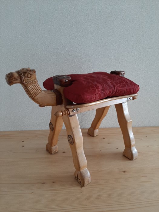 小凳子 - 駱駝凳 - 木, 紡織品