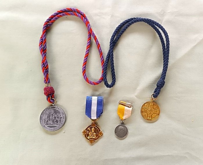 教廷 - 奖章 - Medallas de Mérito y Merenti pontífices .