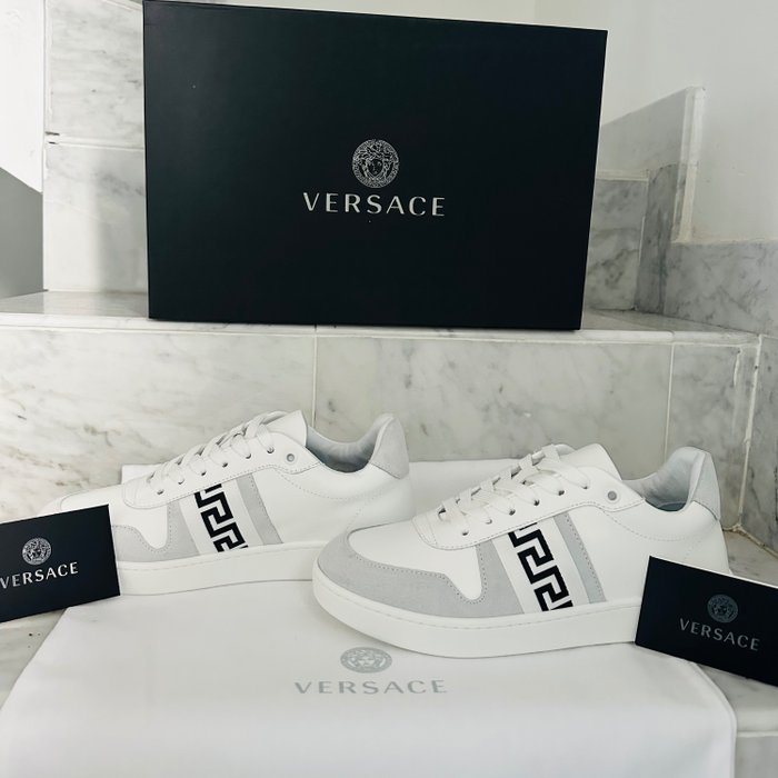 Versace - Niskie buty sportowe - Rozmiar: Shoes / EU 39