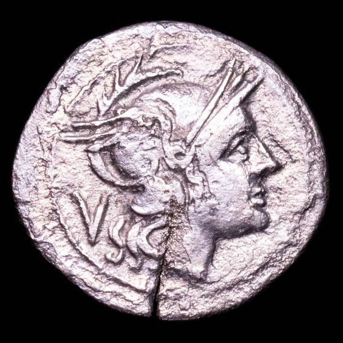 Römische Republik. Anonymous. Quinarius from Italian mint after 211 BC. - The Dioscuri galloping right; below, ROMA in linear frame.  (Ohne Mindestpreis)
