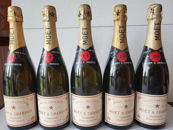 Moët & Chandon - Șampanie Brut - 5 Sticle (0.75L)