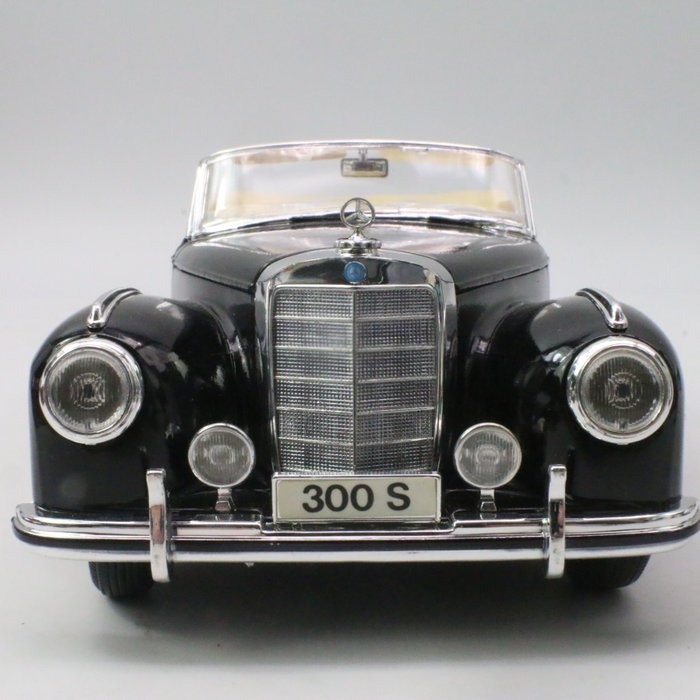Special Edition Maisto 1:18 - 模型汽车 - Mercedes-Benz 300 S 1955