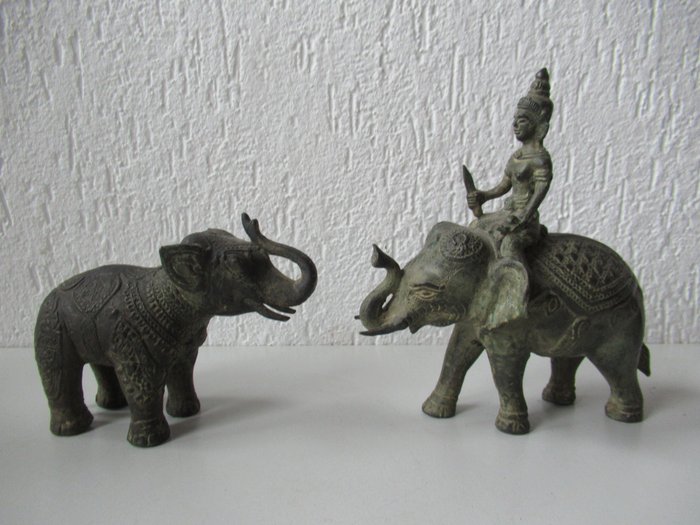 2 elefantes de bronze - Tailândia  (Sem preço de reserva)