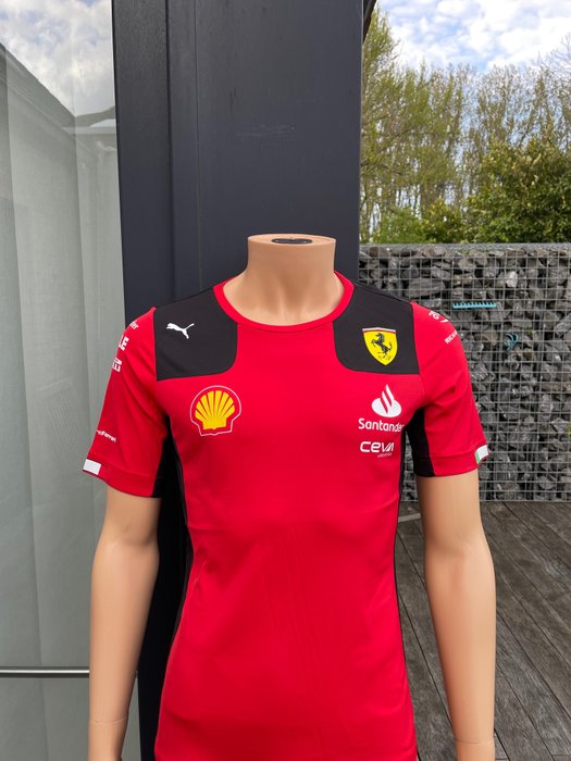 Ferrari - Formule 1 - version femme - 2023 - Vêtements d'équipe