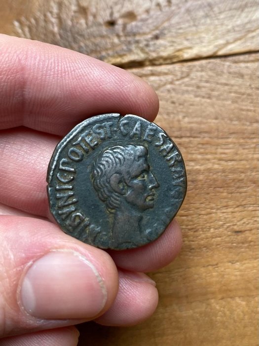 Römisches Reich. Augustus (27 v.u.Z. - n.u.Z. 14). As C. Asinius Gallus triumvir monetalis, 16 BCE