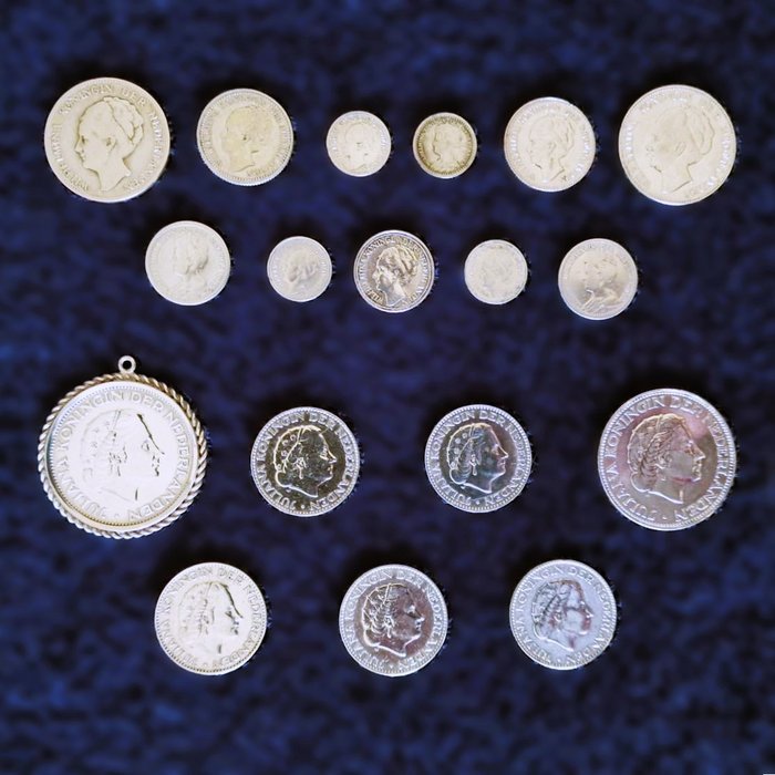 Olanda. Lot of 18 Silver Coins. 2,5/1 & 1/2 Gulden & 25/10 Cents  (Fără preț de rezervă)