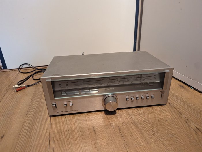 Sony - ST-313L Radio