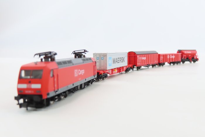 Fleischmann N轨 - 93 7320 - 火车组 (1) - 包含电力机车 BR 145 和四辆货车的限量套装 - DB Cargo