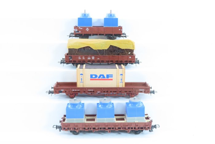 Roco H0轨 - 46031/47945 - 模型火车货运车厢 (5) - 4x 两轴桩车，装载变压器、木箱和干草 - DB