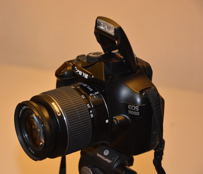 Canon 1100D + Canon EFS 18- 55mm 数码相机